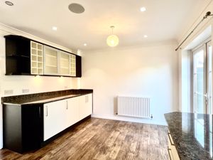 Dining Kitchen- click for photo gallery